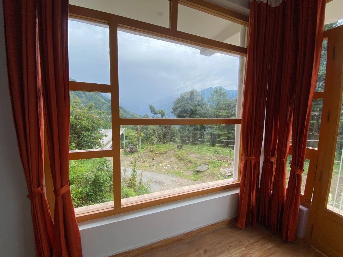 Hotel Mansarovar Inn Munsyari ภายนอก รูปภาพ
